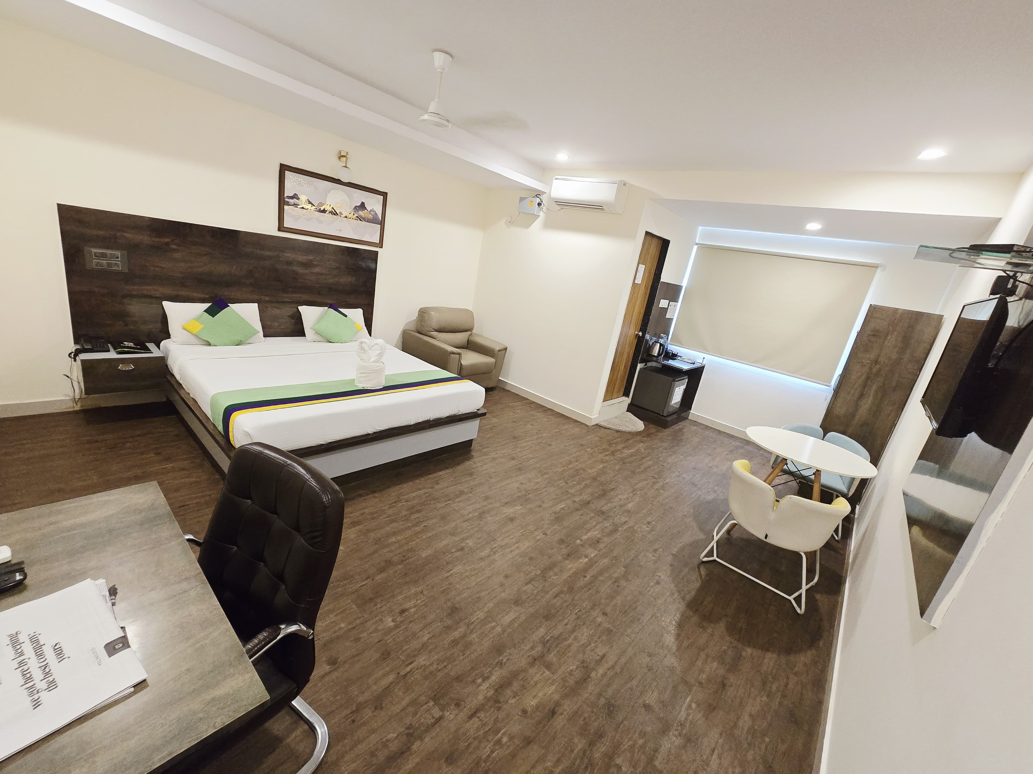 Mahogany Rooms